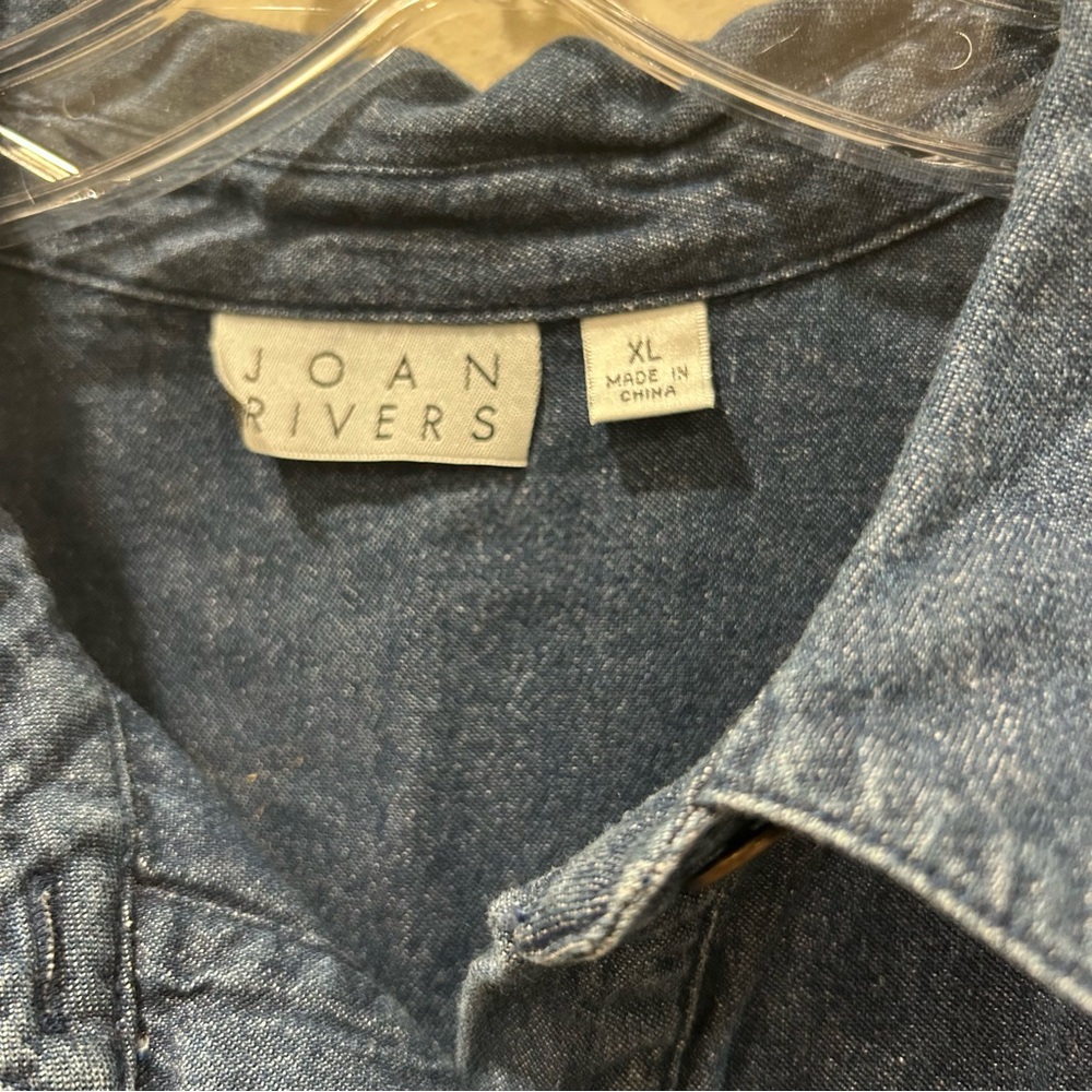 Joan Rivers Classic Blue Denim
BoyFriend Shirt 100% Cotton Sz XL - Picture 3 of 6